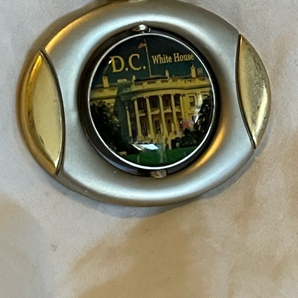Vintage Washington DC White House & US Capital Keychain FOB